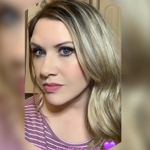 Your Posher, Roxie:  join me on FB: @lacedingrace